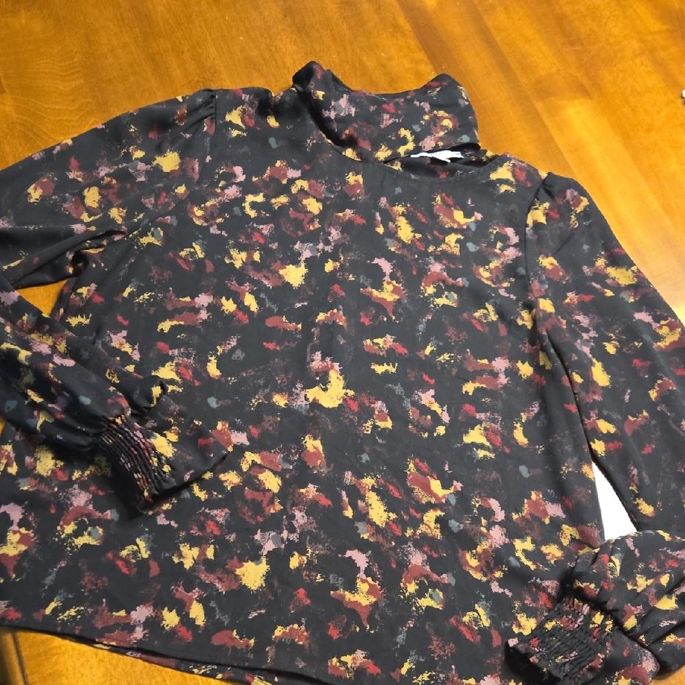 Chic Multicolor Patterned Blouse From Evereve - image 1